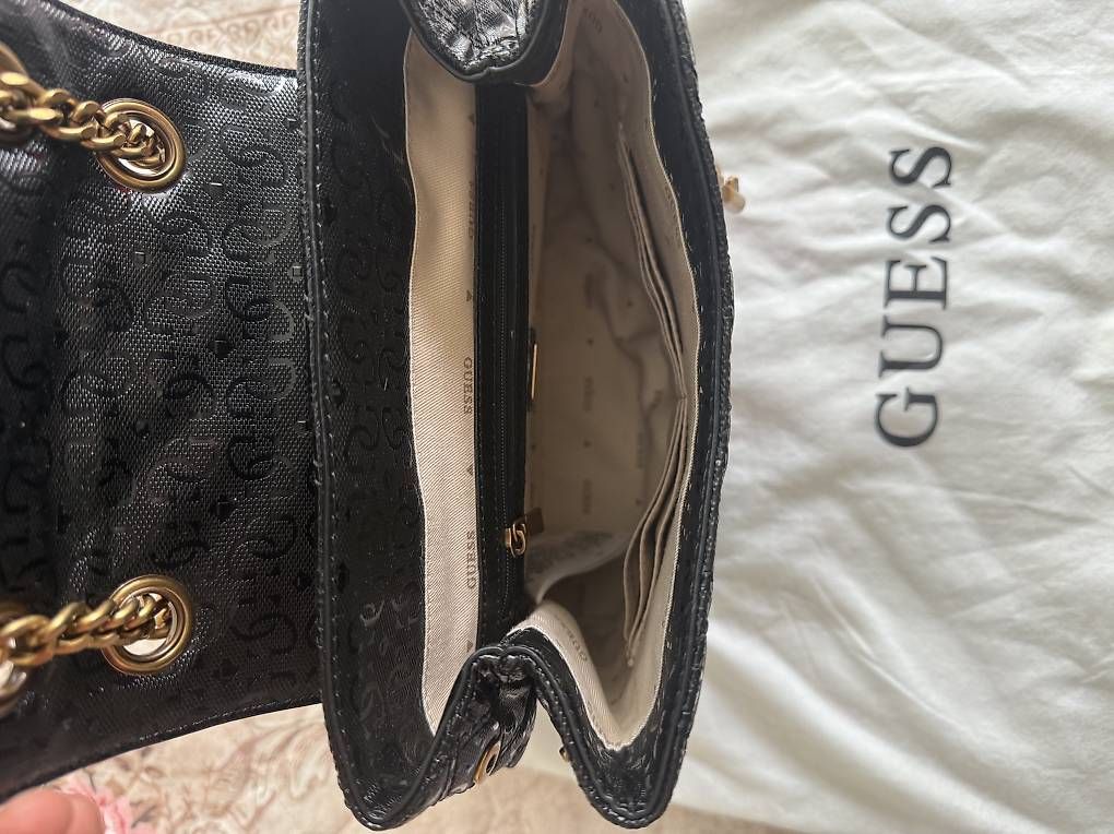 Rucksäcke: Guess Rucksack – Gebraucht aus Kloten von Privat2011 1