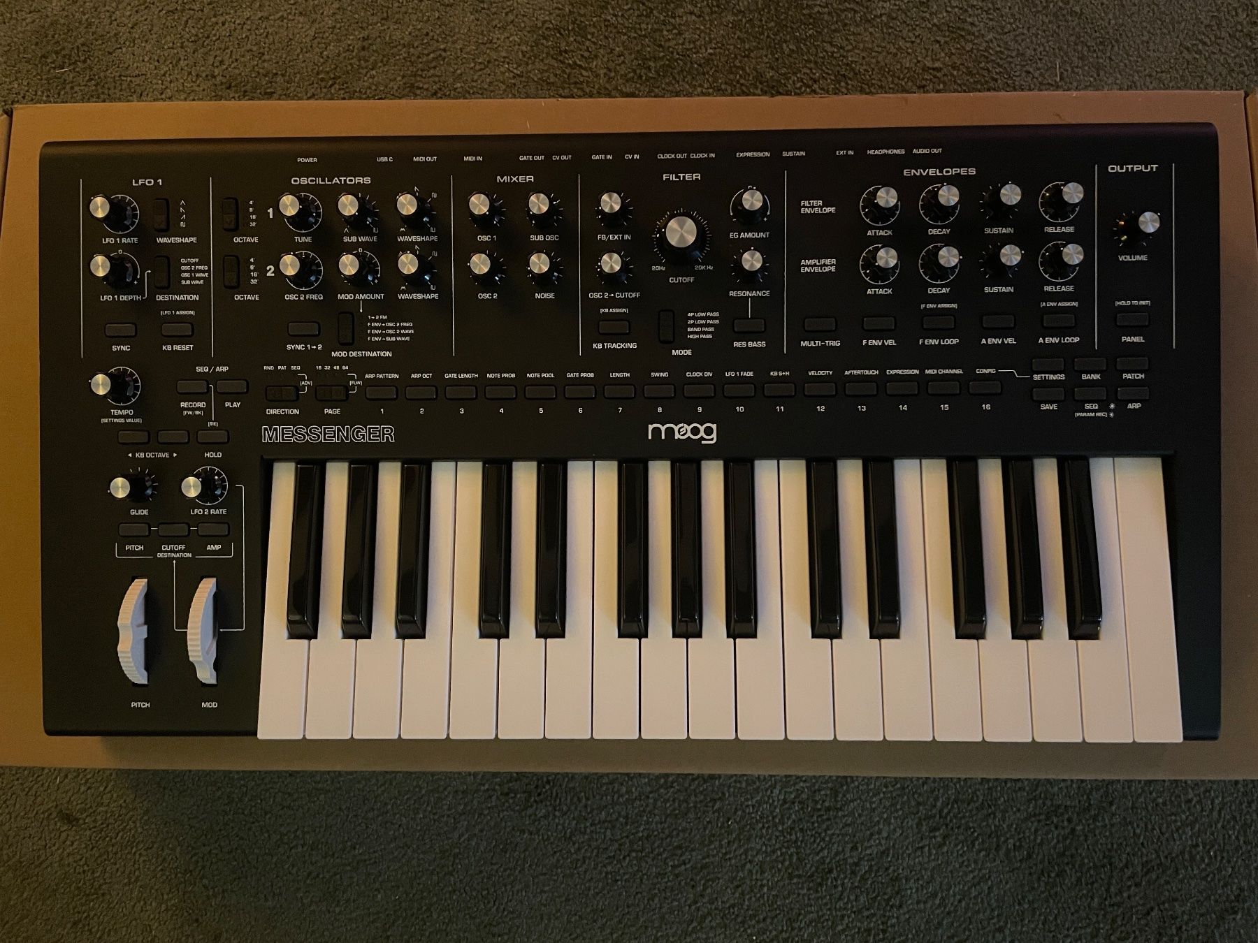 Moog Instruments de musique: MOOG Messenger, fast neu! – Neuf (Voir description) à Zürich par AngeloRepetto 1