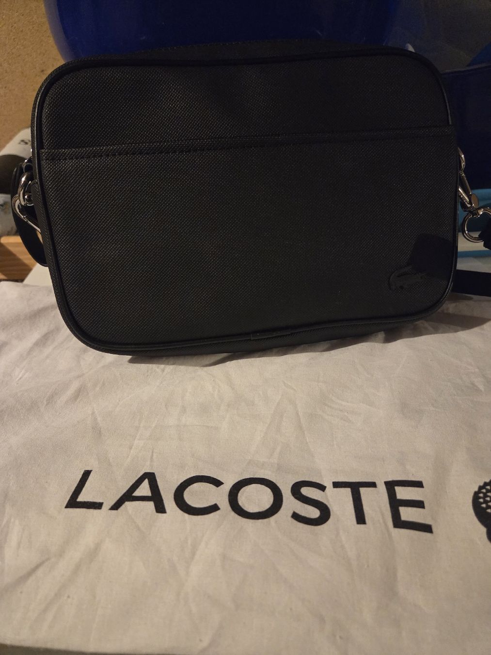 Lacoste Borse: Sac Lacoste noir bandoulière – Nuovo (secondo la descrizione) da Brügg BE venduto da man_xyd9