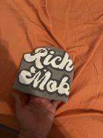 Rich Mob Mütze - Stylisch durch den Winter! Top Zustand