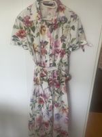 Zara Kleid mit Blumenmuster, Grösse M, Sommerlich!