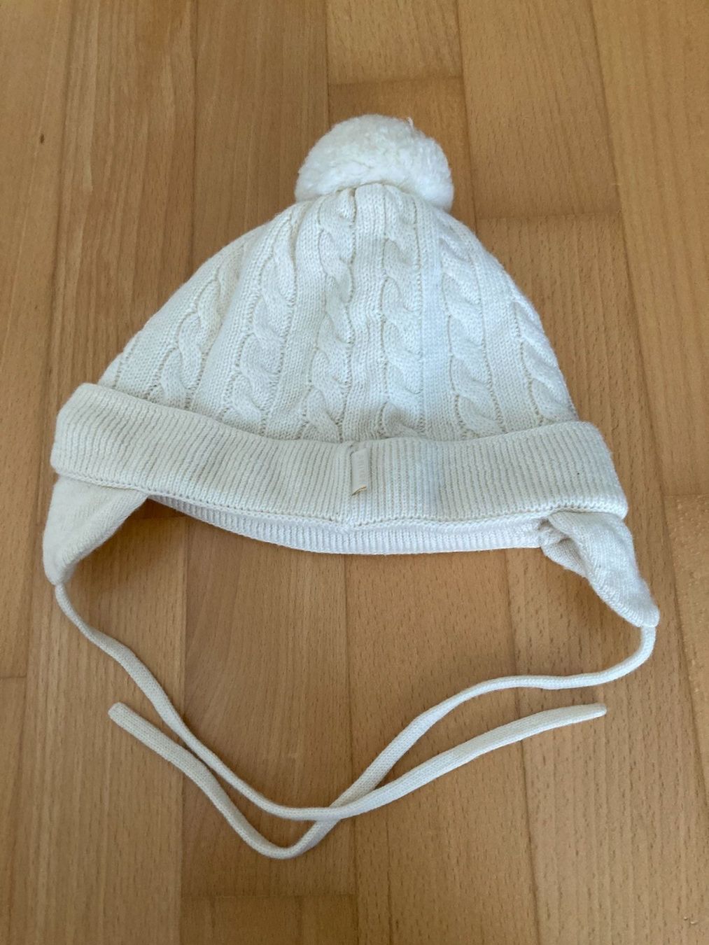 Altro abbigliamento per bambino: Kappe mit Bommel und Bändel zum Binden – Usato da Muttenz venduto da Juvenile33 1
