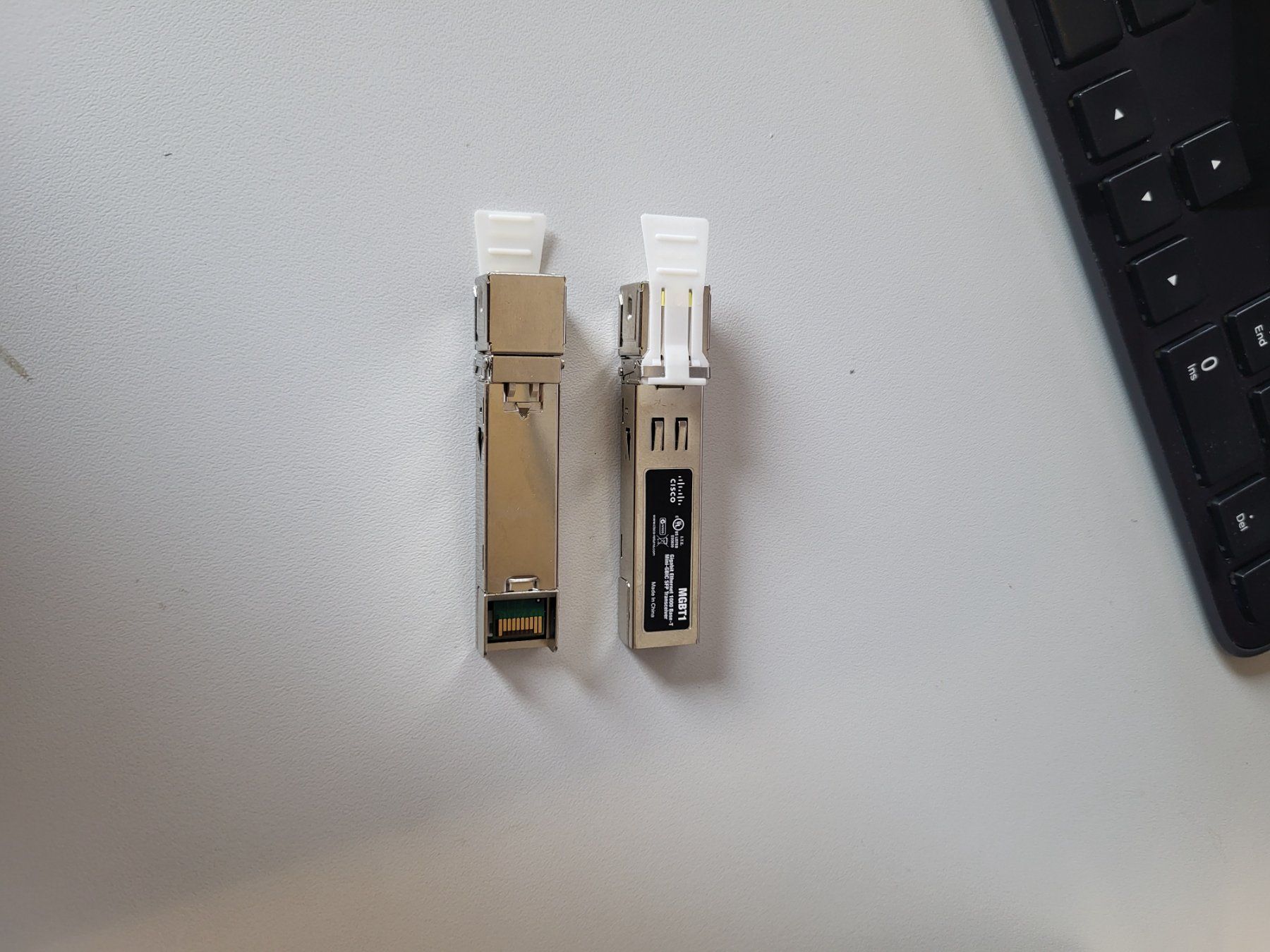 Cisco Unità & Adattatore: Cisco MGBT1 Ethernet 1000Base-T Mini-GBIC SFP – Nuovo (secondo la descrizione) da Rümlang venduto da Greenliff 1