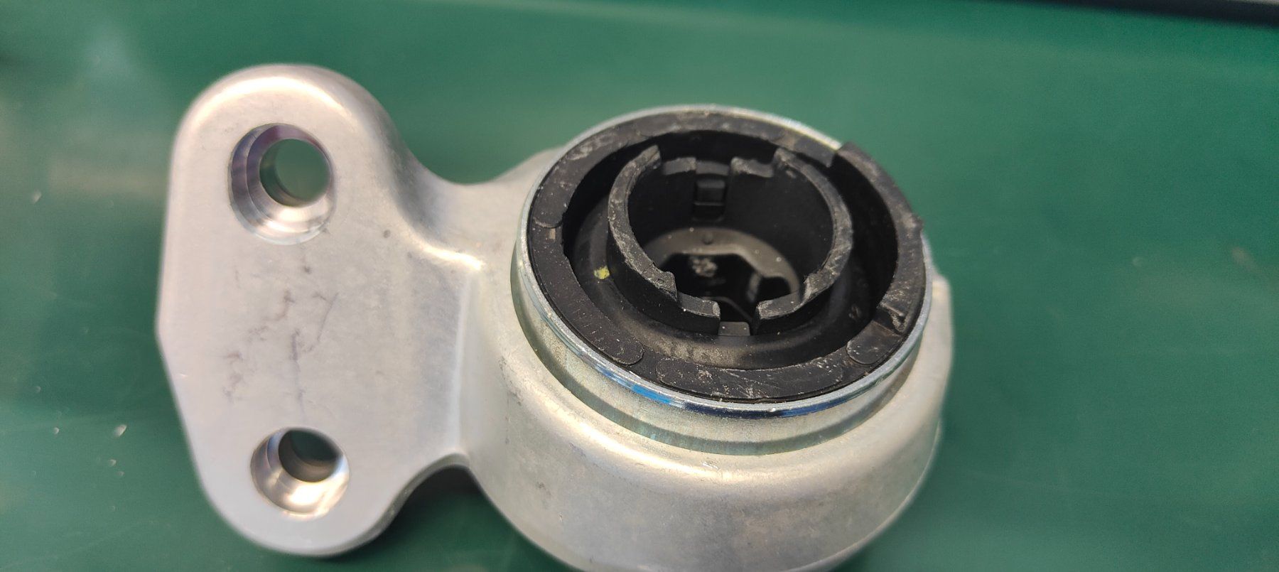BMW Tutti pezzi di ricambio auto: Hydrolager für BMW E46 und E86 – Usato da Jona venduto da BMW_M5_Power 2