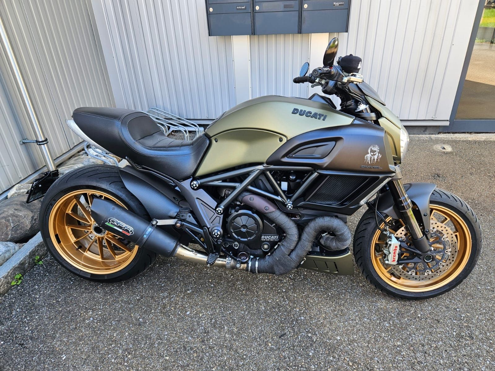 Ducati Altro: Ducati Diavel, Top Zustand – Nuovo (secondo la descrizione) da Wetzikon ZH venduto da ila_sh52 1