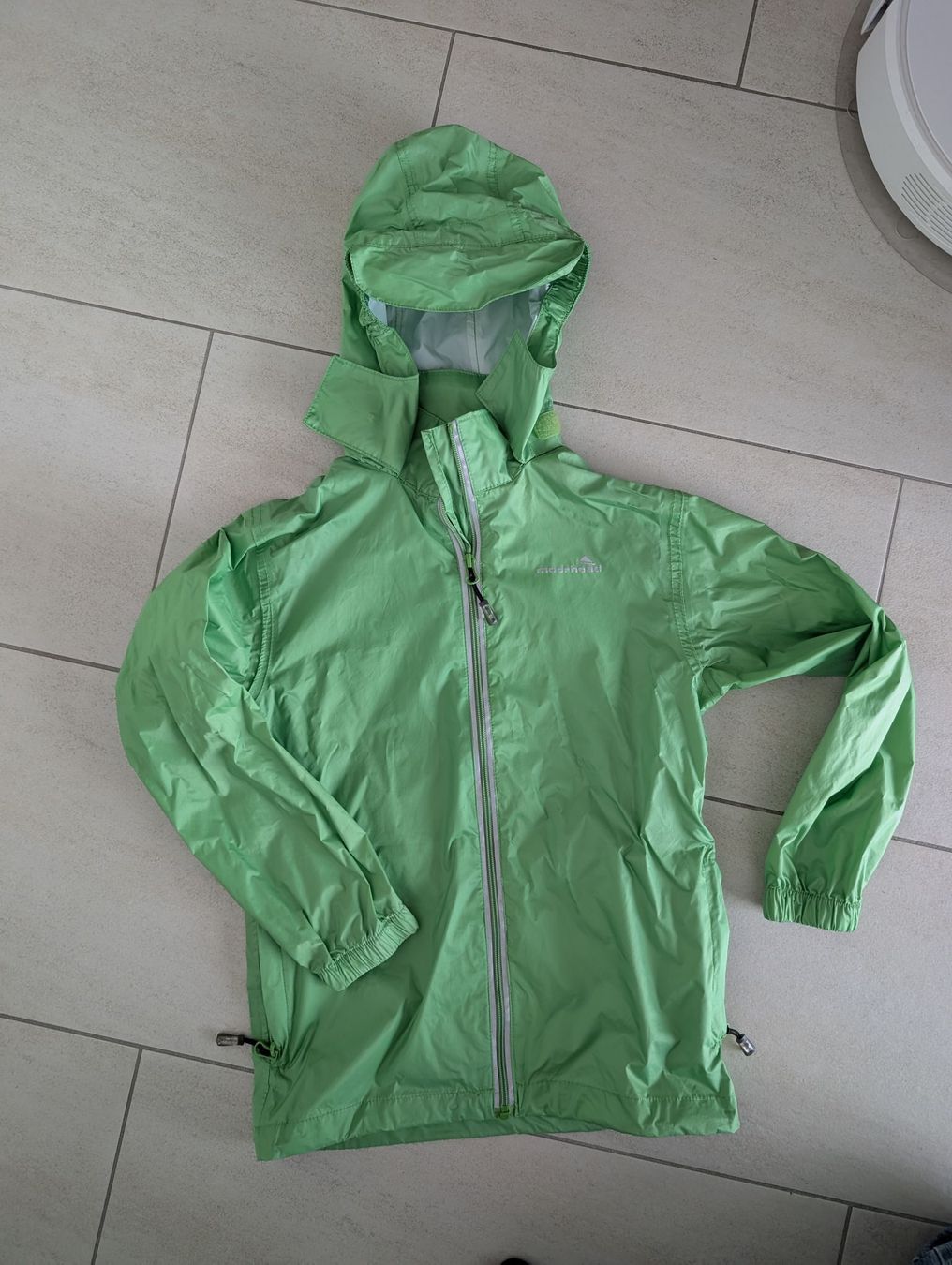 Giacche & Cappotti: Leichte, grüne Regenjacke  – Usato da Ganterschwil venduto da Nike18