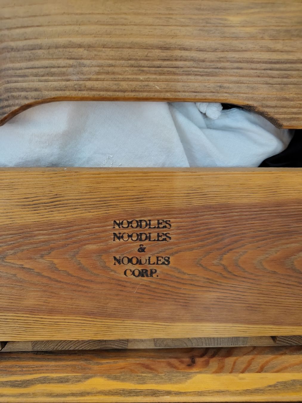 Guardaroba: Garderobe von Noodles & Noodles  – Usato da Zürich venduto da betzec 1