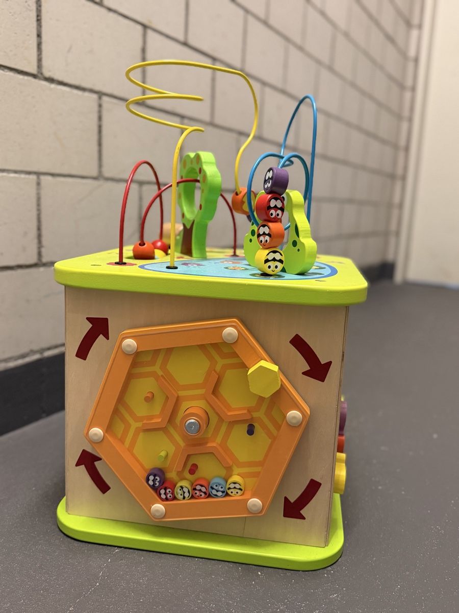 Hape Giocattoli: Hape Five-Sided Activity Cube - Great Fun for Babies! – Usato da Zürich venduto da SUJI21 3