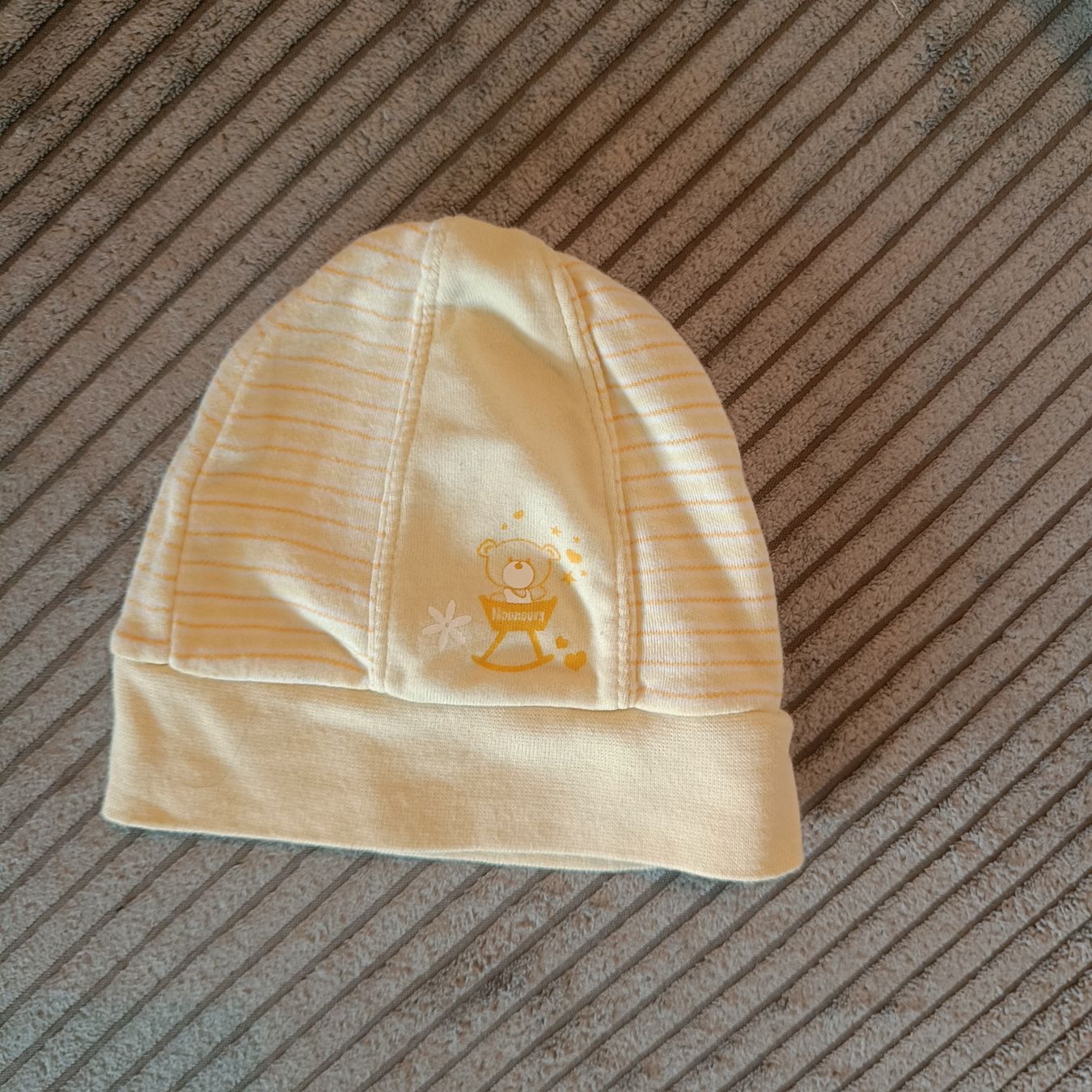 Berretti & Sciarpe: Beanie Neugeborene – Usato da Jaberg venduto da urig17.