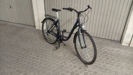 Citybike schwarz 28 Zoll mit Gepäckträger in gutem Zustand