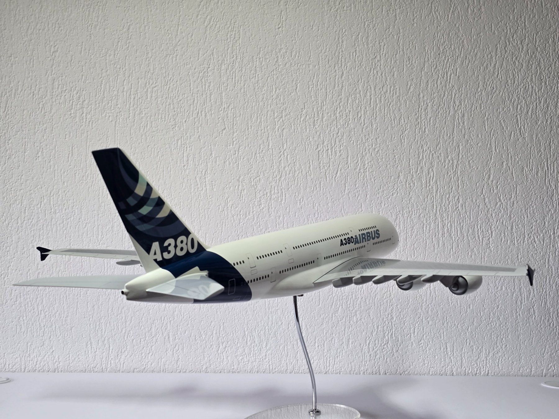 Kit di modellismo & Modellini statici: Daron, Sky Marks, usw. Airbus A 380, Werksfarben, – Usato da Kloten venduto da Nicola2 3