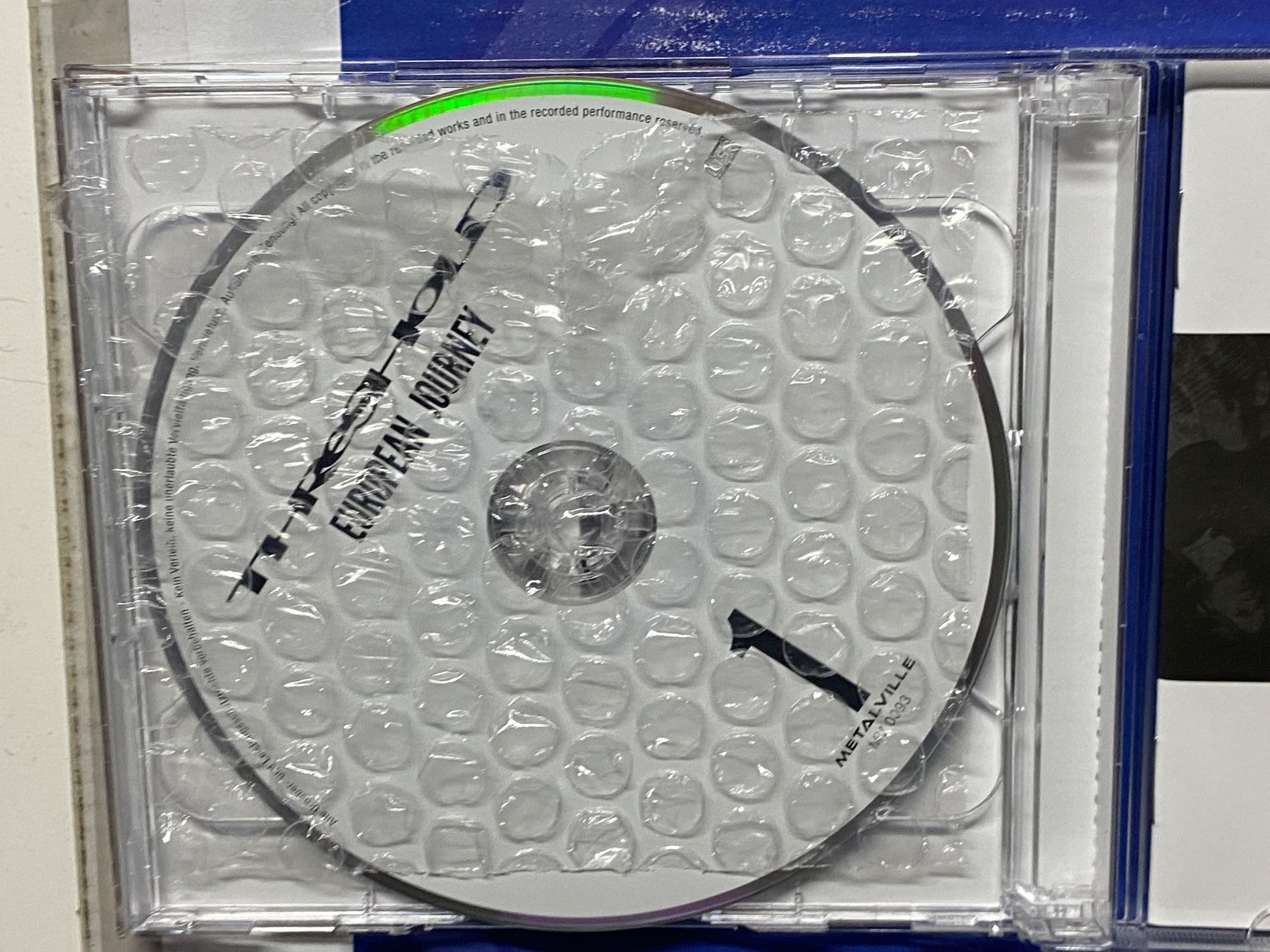 CDs: Threshold – Gebraucht aus Muri b. Bern von AdidasCollector 2