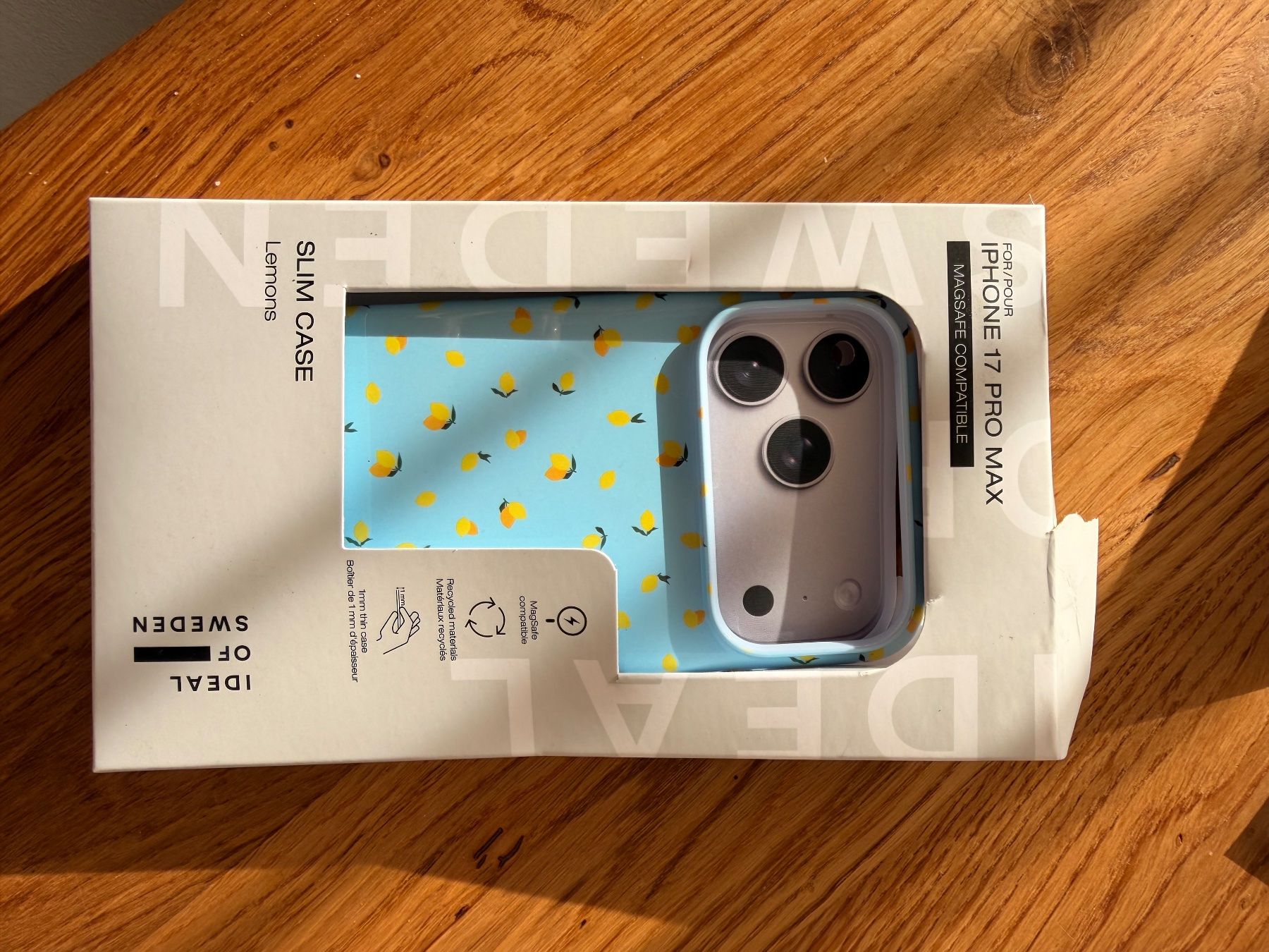 iDeal of Sweden Cover & Protezioni schermo: Handyhülle iPhone 17 pro max – Nuovo e nell'imballaggio originale da Thalwil venduto da kca_8znp 1
