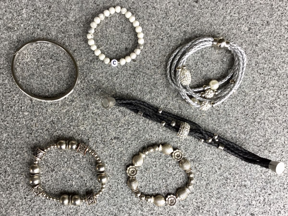 Altri gioielli: Cooles Set aus 6 Armketteli / Bracelets, Modeschmuck – Usato da Regensdorf venduto da lotti8105 2