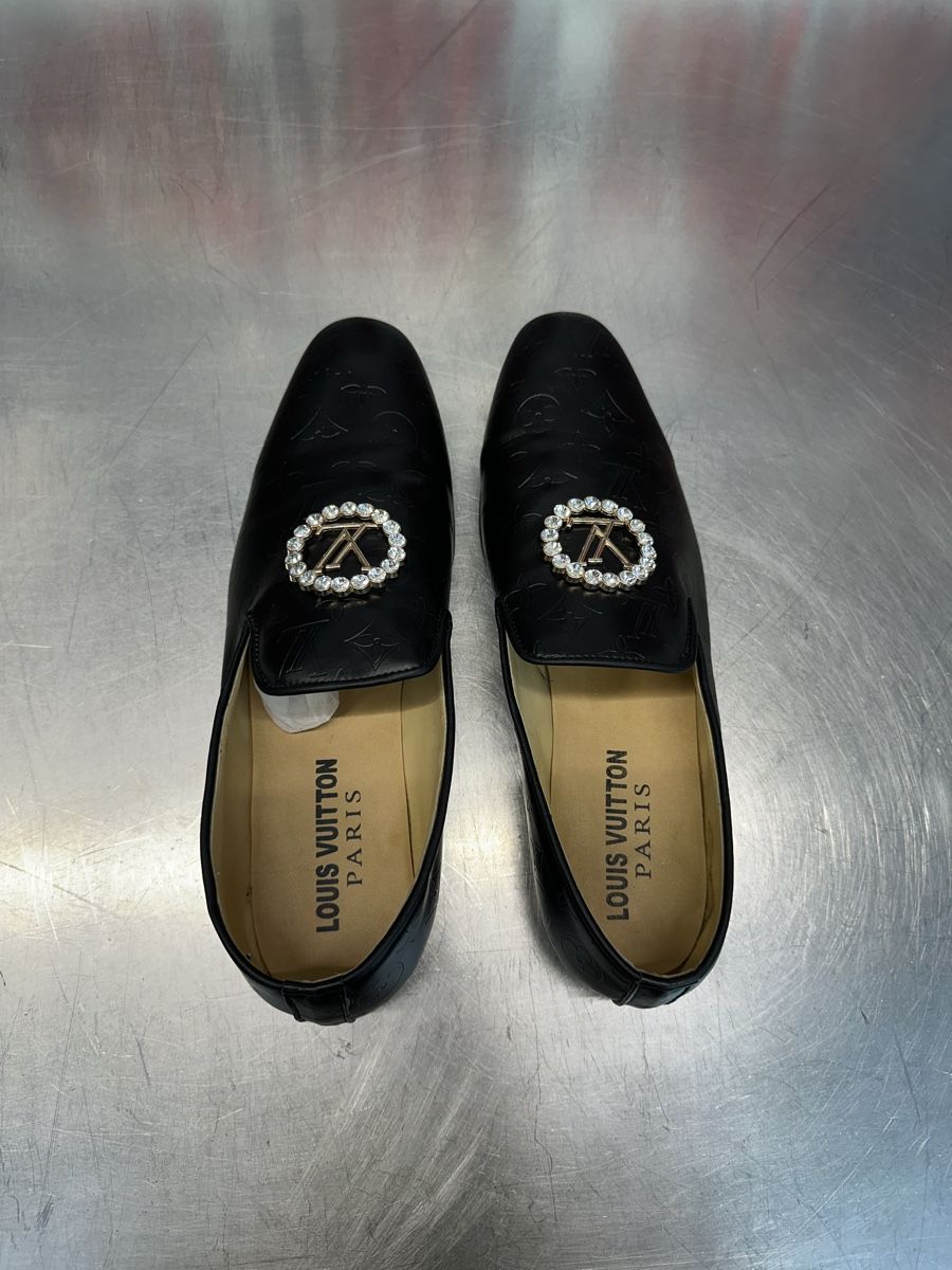 Louis Vuitton Chaussures hommes: Louis Vuitton schwarz mit Schmuckstein – D'occasion à Schwende par weesli 5