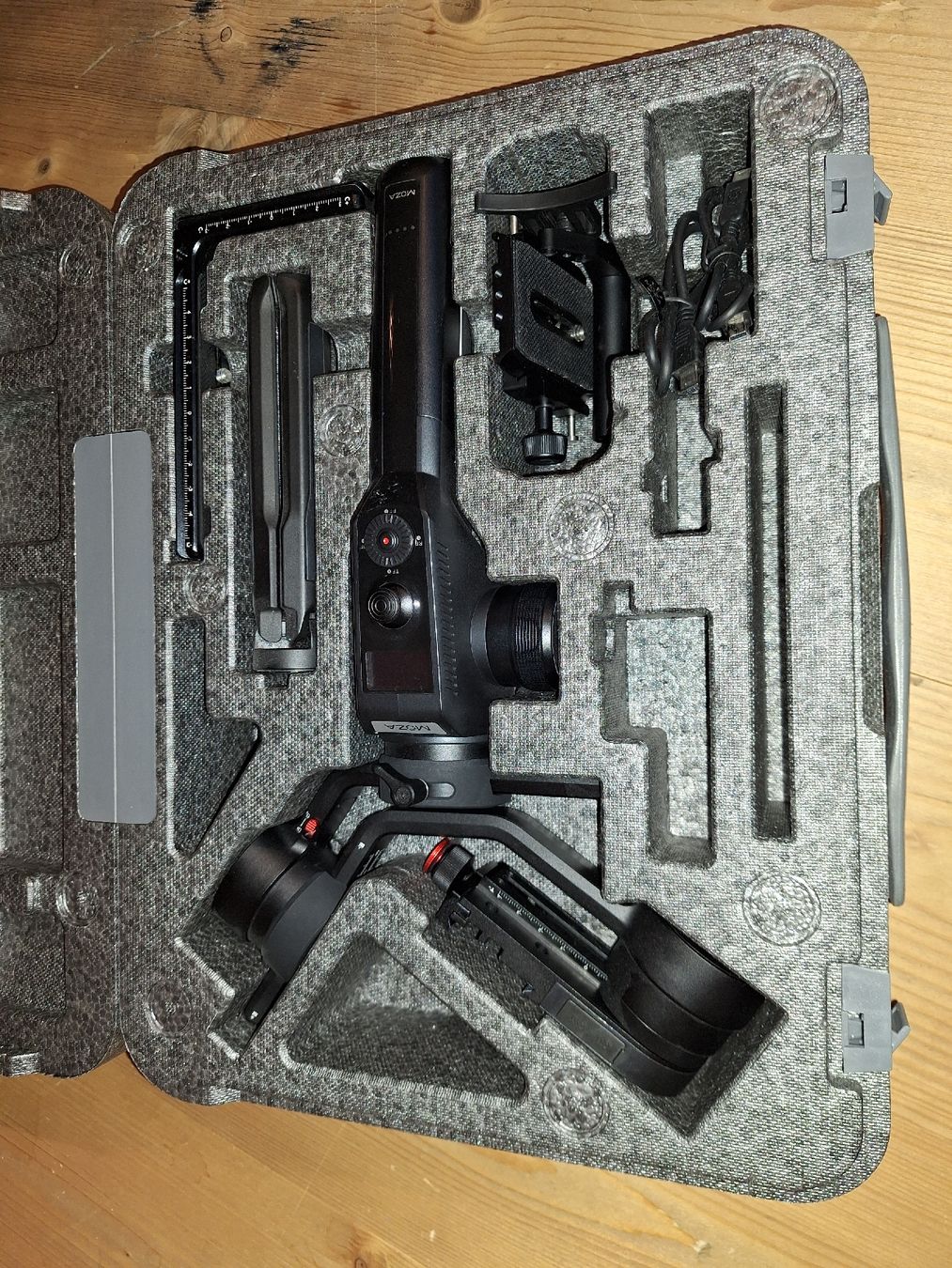 Moza Aircross 2 gimbal (Gebraucht) in Lignières für CHF 65 – mit ...