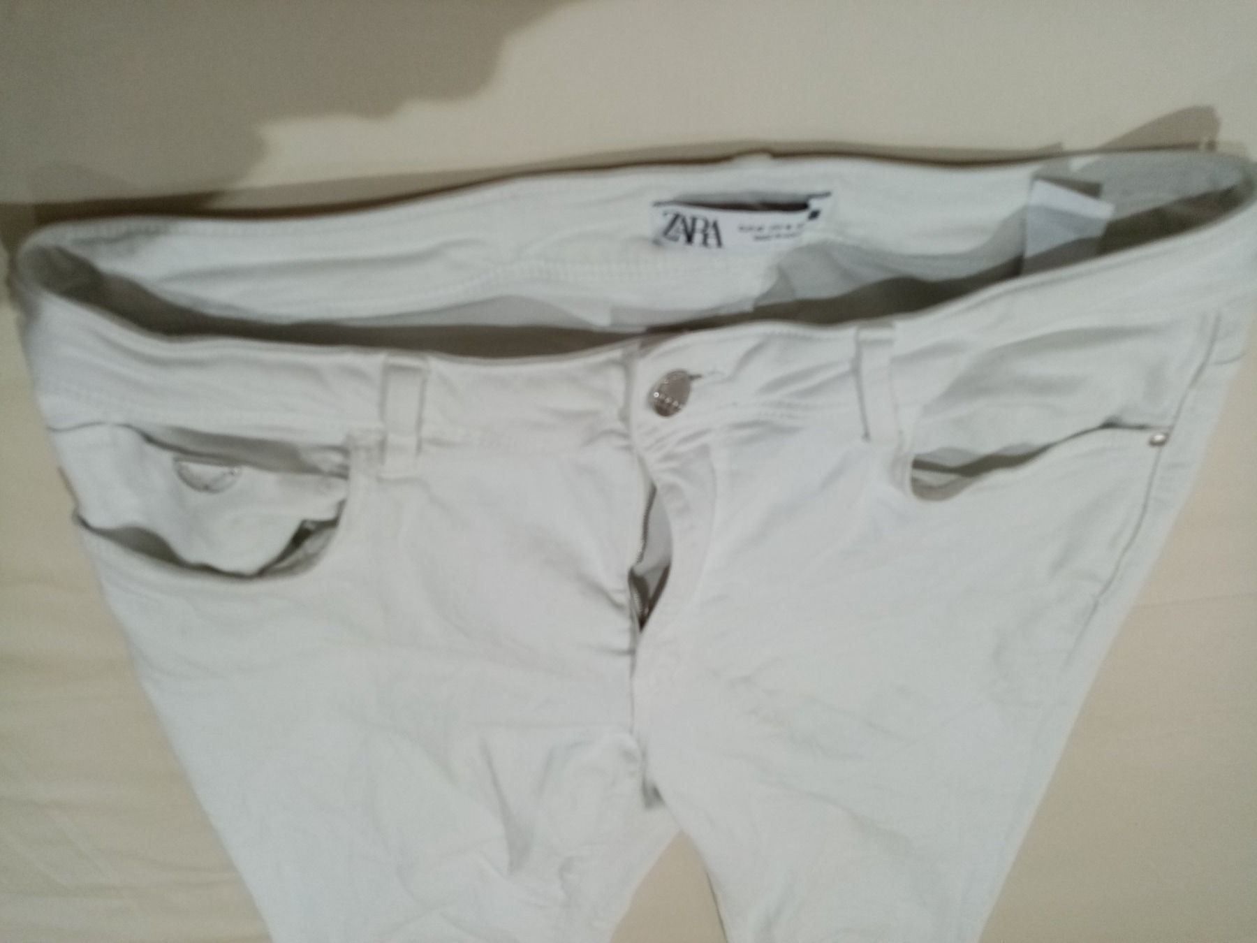 Hosen: Weisse Hose Gr. 42 ZARA – Gebraucht aus Schöfflisdorf von nun_zr8r 1