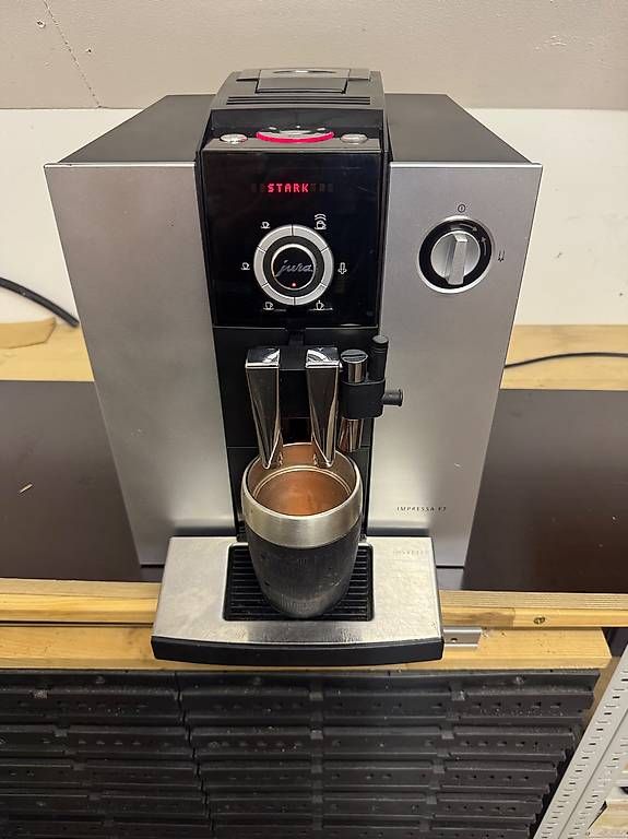 Macchine per caffè & Macchine per espresso: Jura F7 – Usato da Hittnau venduto da Bgobeli 3