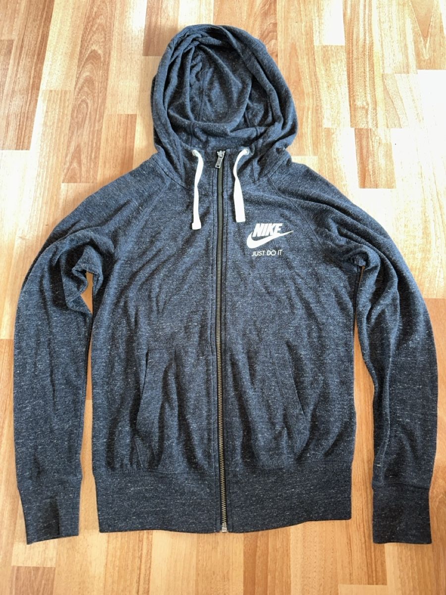 Nike Maglioni & Felpe: Nike Kapuzenpullover mit Reissverschluss Gr. XS – Usato da Grub AR venduto da sam_rq67