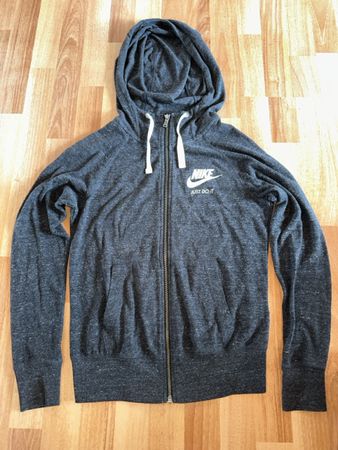 Nike Kapuzenpullover mit Reissverschluss Gr. XS
