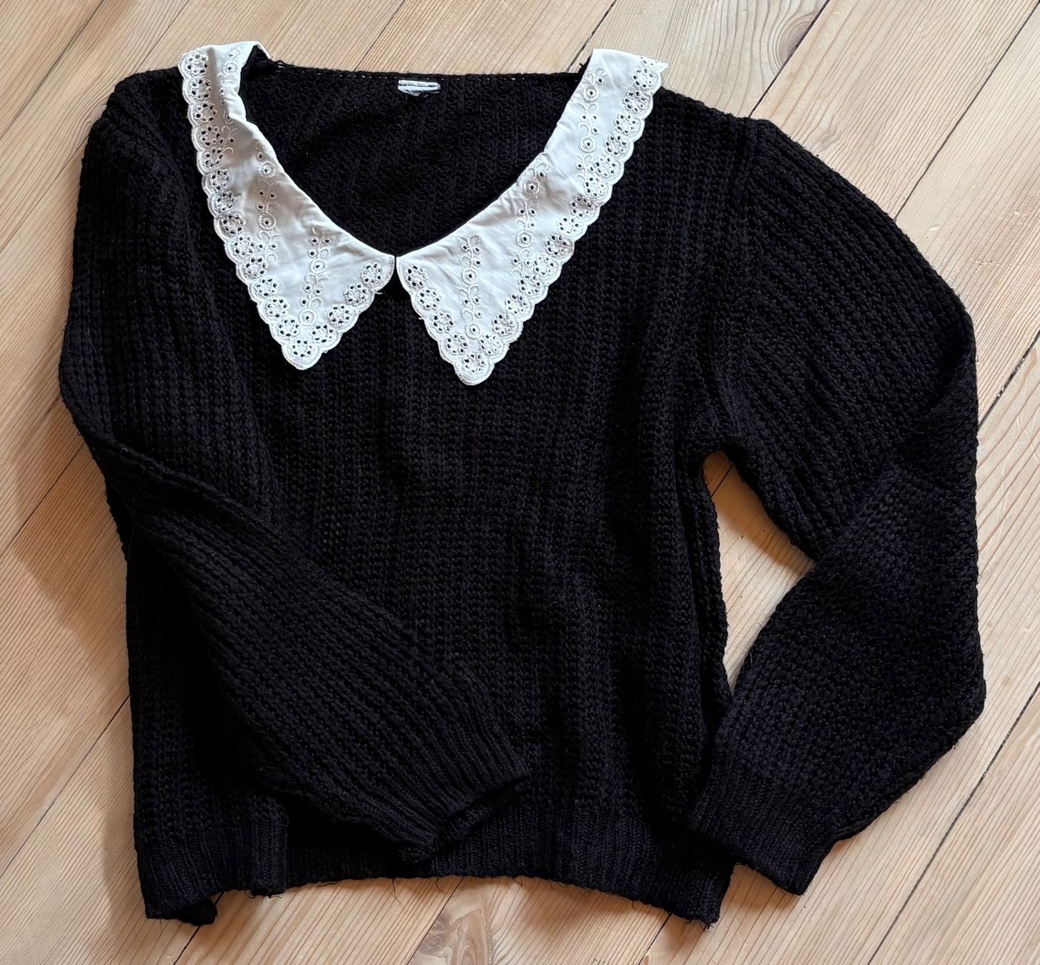 Pulls & Sweat-shirts: Pullover Strick/kurz/Kragen Häkelspitze,Gr.onesize – D'occasion à Siblingen par Vany_McDougall 2