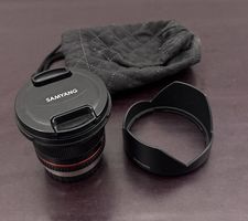 Samyang 12mm f/2 NCS CS für MFT