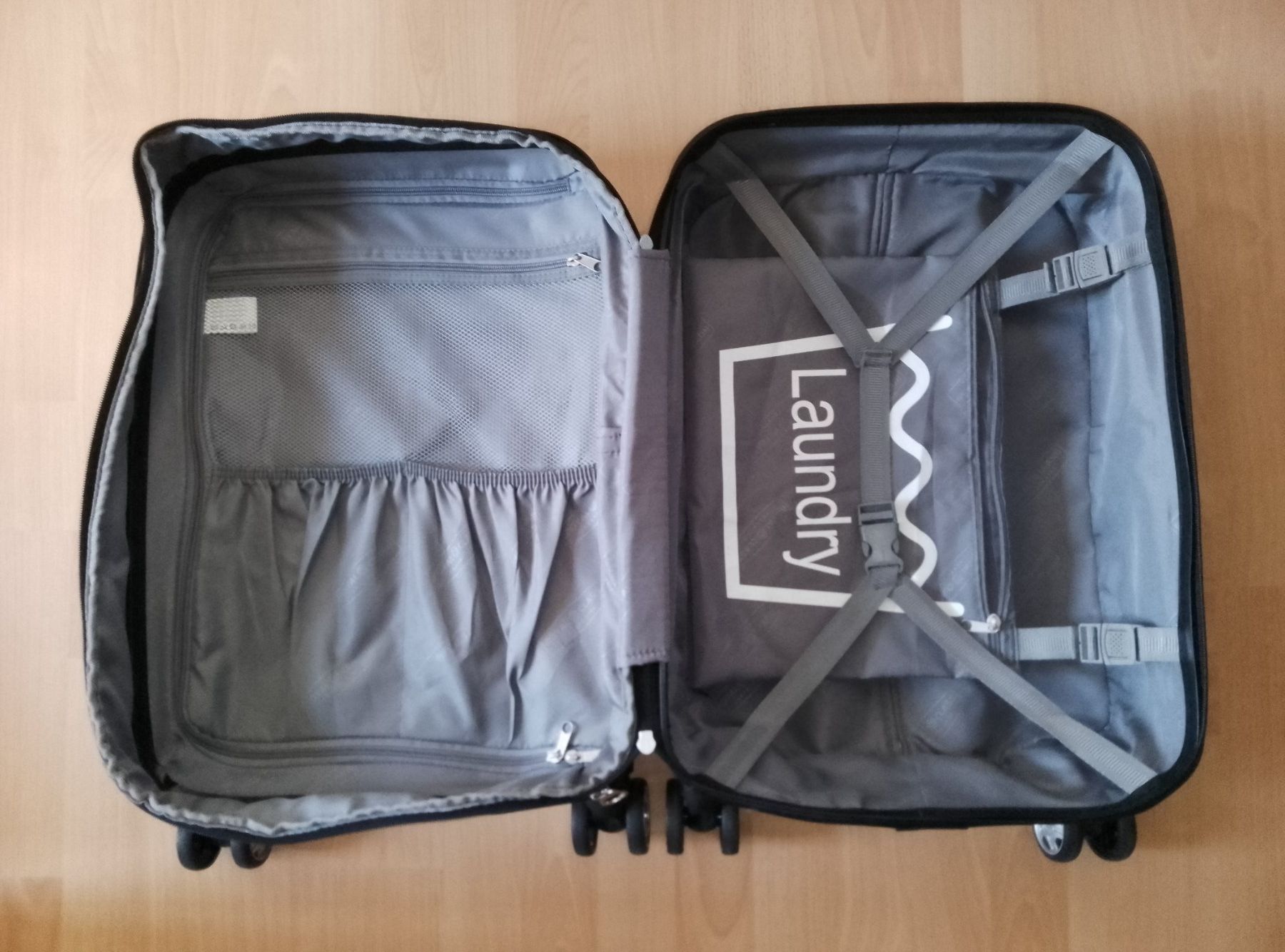 Valigie: Valise cabine à roulettes – Usato da Dombresson venduto da sev_bsb8 4