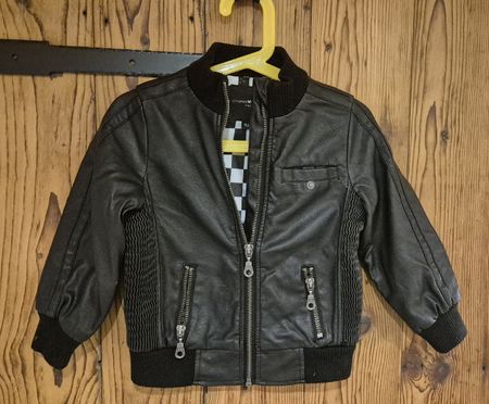 Charles Voegele Kunstlederjacke schwarz Grösse 92