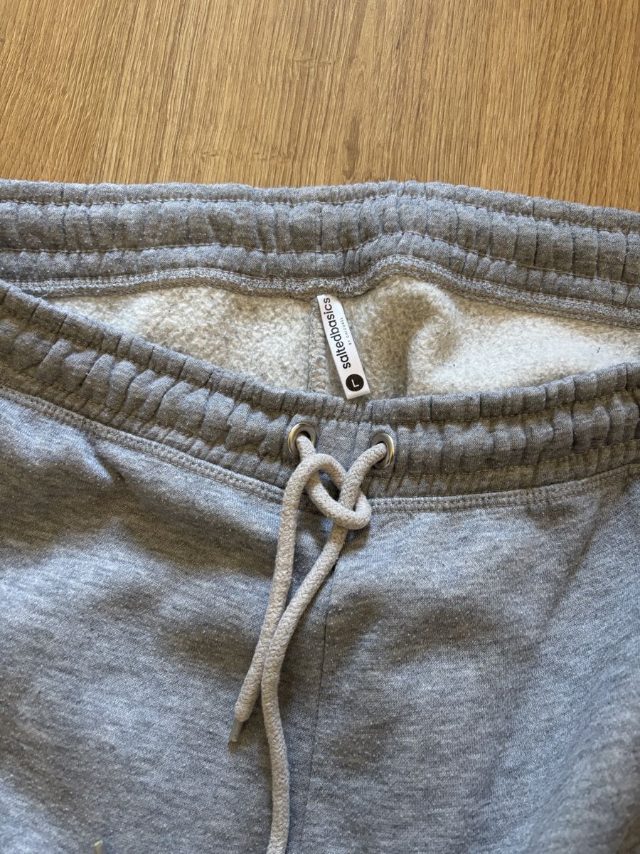 Pantalons: Jogginghose saltedbasics grau Grösse L  – Neuf (Voir description) à Solothurn par amelie.br 2