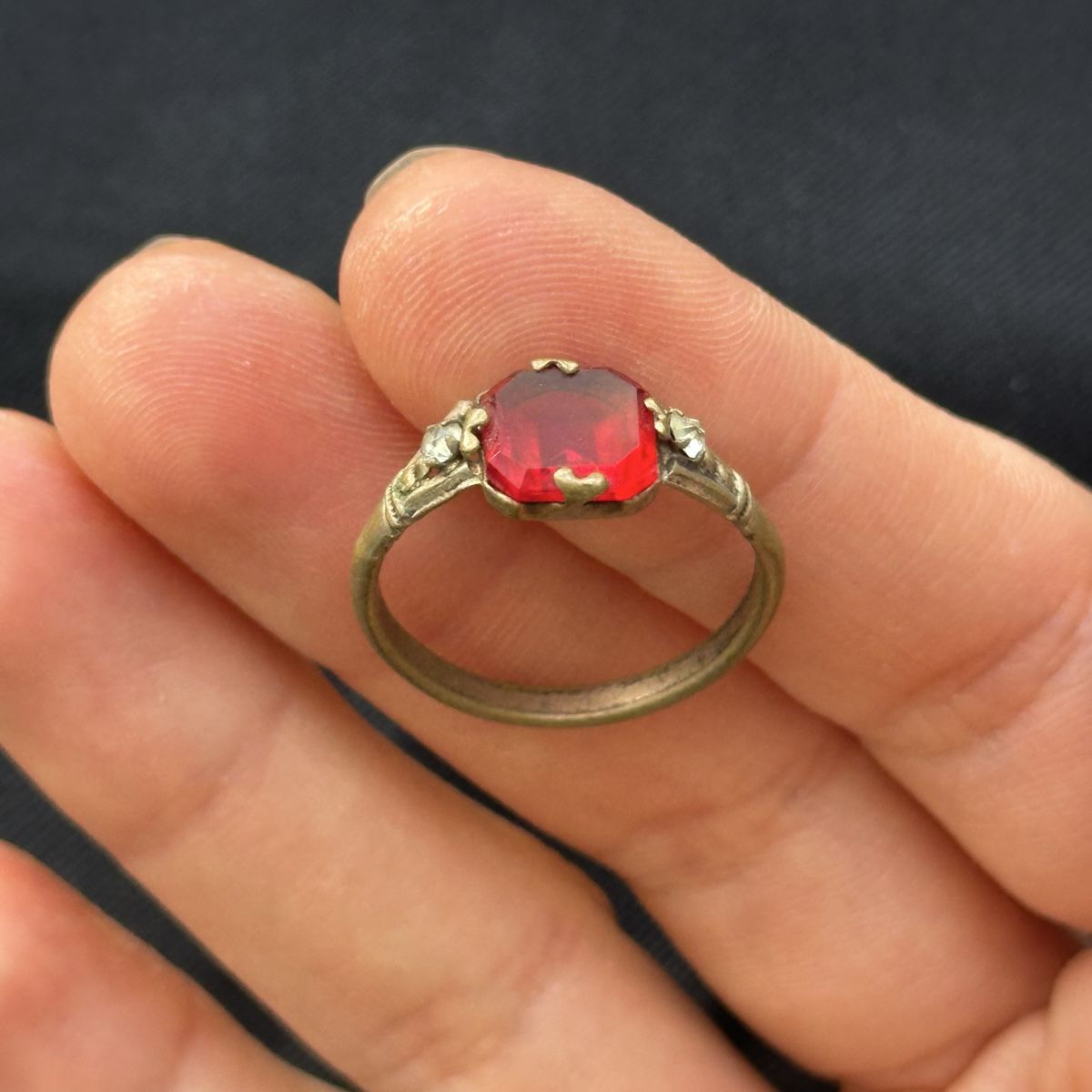 Ringe: Vintage Rubin Solitär Ring  – Gebraucht aus Givisiez von dor_xb9k 1