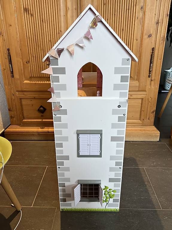 Puppenhäuser & -möbel: Puppenhaus mit Klingel – Gebraucht aus Winterthur von kayas13 1