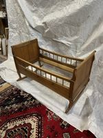 Antikes Kinderbett Schaukelbett aus Holz