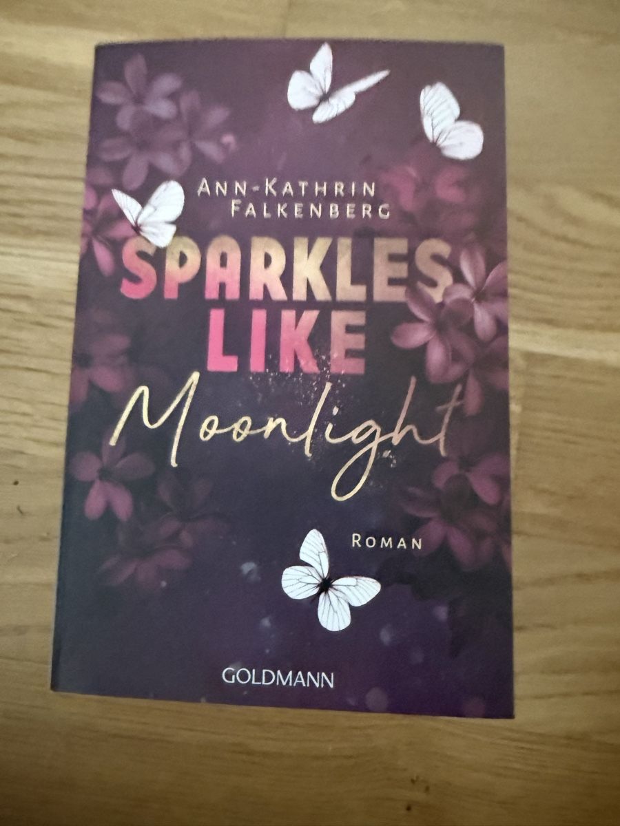 Bücher: Roman "Sparkles Like Moonlight" – Gebraucht aus Kriens von tullia-07