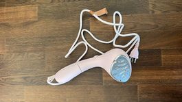 Handlicher Steamer für Kleider von Steamery
