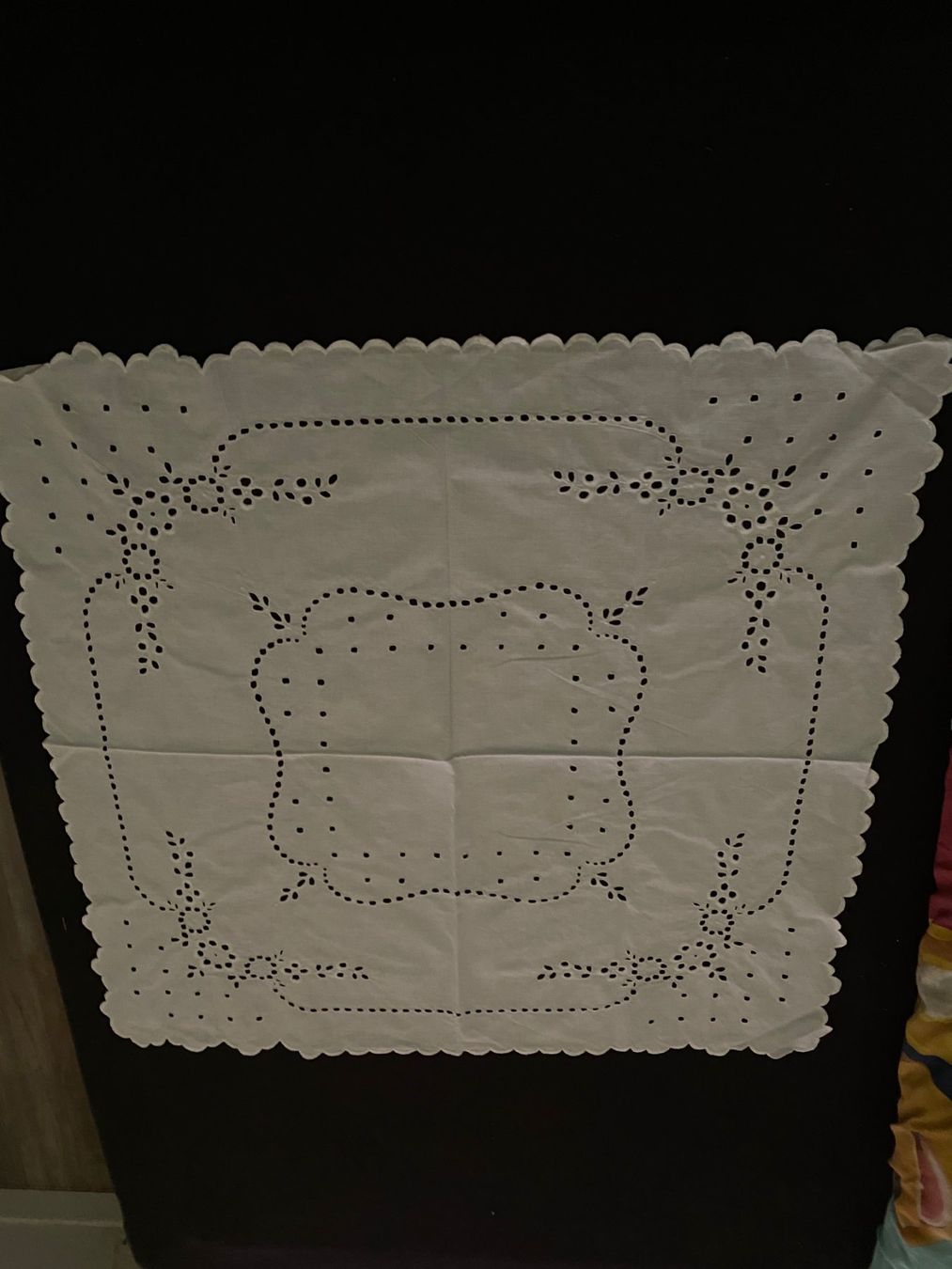 Sonstige Tischwäsche: Deckchen/Mitteldecke weiss  72x68cm – Gebraucht aus Allenwinden von Obalu 2