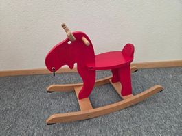 Schaukelpferd / -elch (EKKORE)