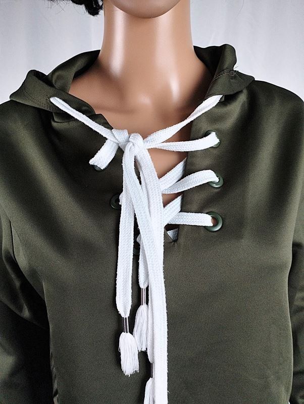 Bershka Maglioni & Felpe: BERSHKA Pullover Gr. XS – Usato da Schübelbach venduto da Restwert_Schubelbach 3