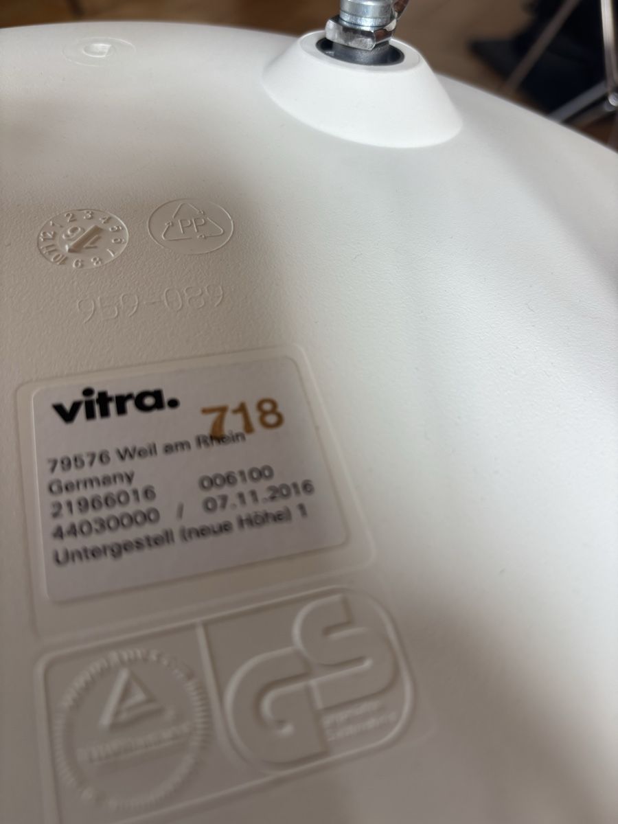 Vitra Stühle: Vitra Eames Plastic Side Chairs DSR white chrome x2 – Neu (gemäss Beschreibung) aus Küsnacht ZH von xavier74 1