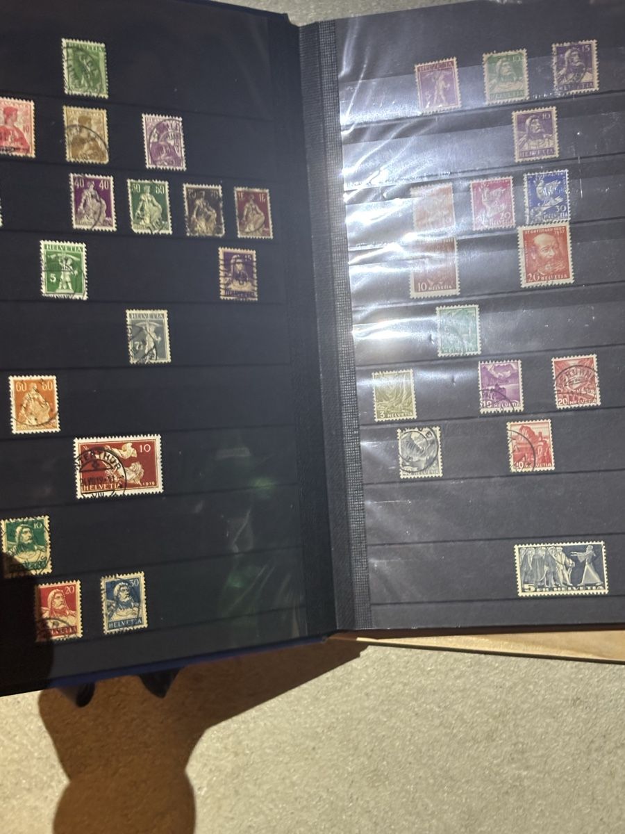Album: Schweizer Briefmarken Sammlung, Album inklusive Zumstein – Usato da Dietikon venduto da PokemonSwissSpotify 2