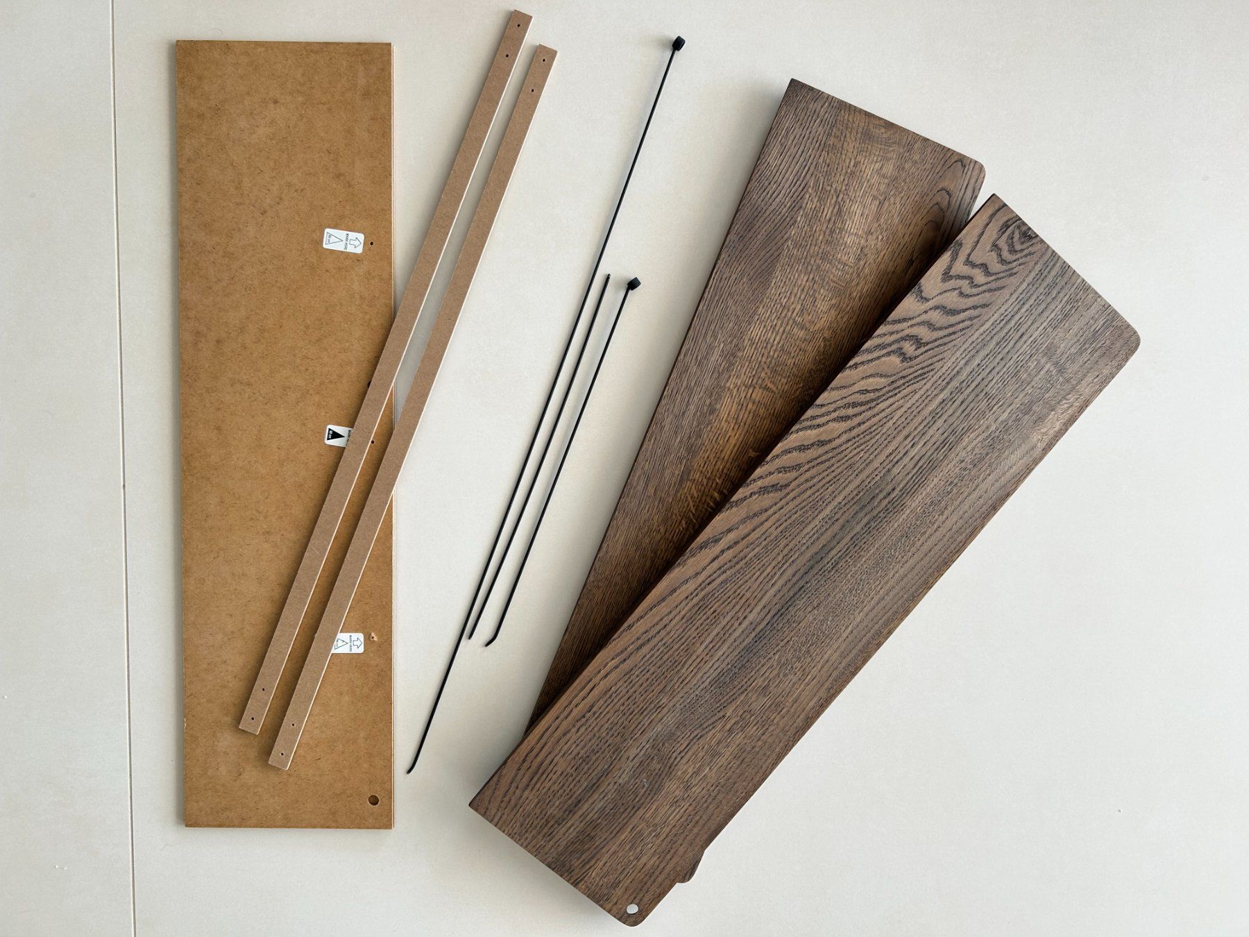 Scaffali: Stedge shelf (2 shelves) - Woud – Nuovo (secondo la descrizione) da Unterengstringen venduto da Michael_ 1