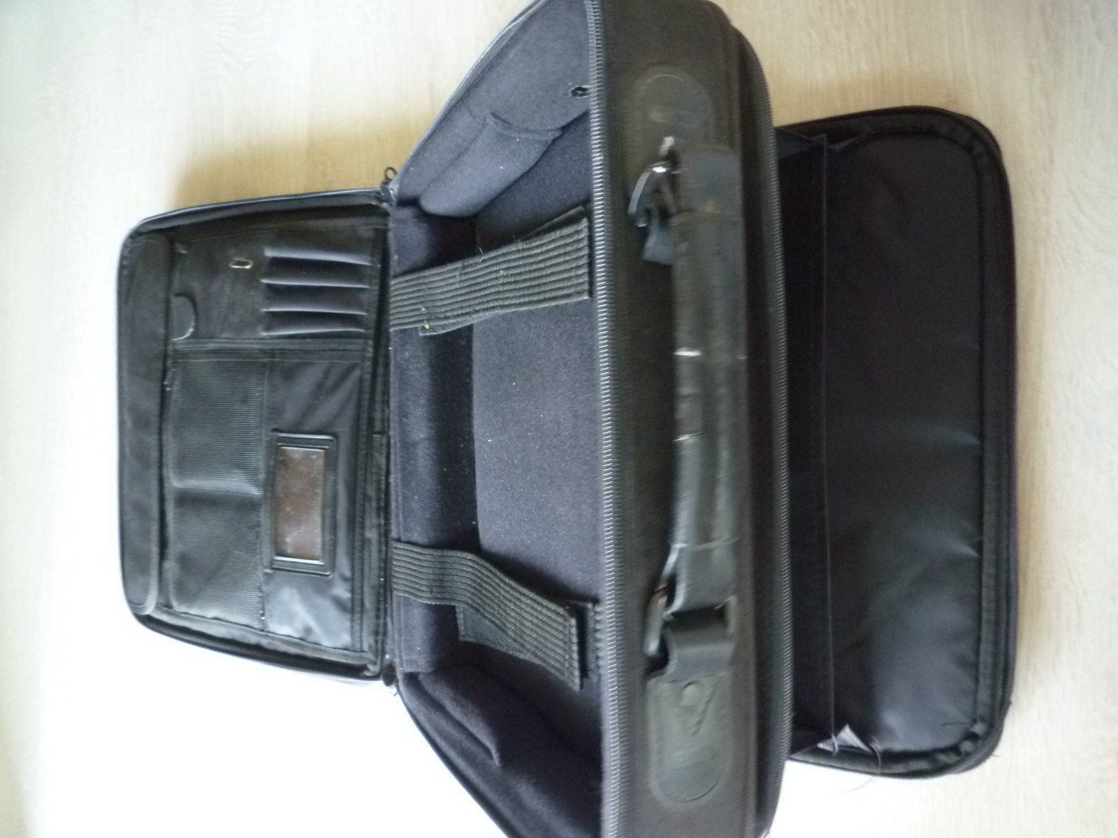 Dell Borse: Dell - Sacoche Computer - Computer Tasche - Défectueux – Difettoso da Delémont venduto da fagemina 1