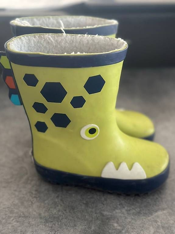 Scarpe per ragazzi: Gummistiefel nr 24 – Usato da Grosshöchstetten venduto da Qenko 1