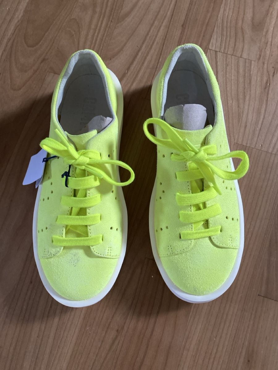 Scarpe da uomo: Camper Schuhe Grösse 40 – Nuovo (secondo la descrizione) da Basel venduto da lxbsl