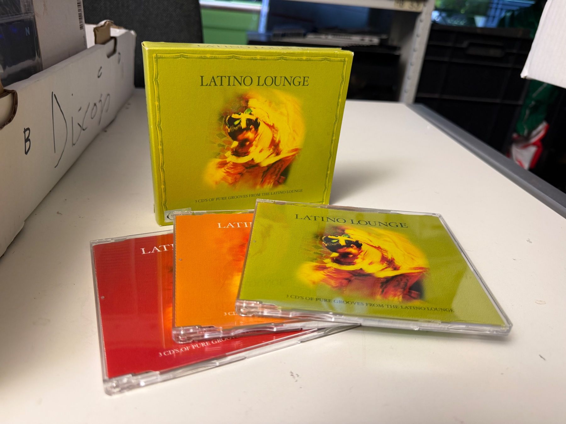 CD: Latino Lounge (3 CD's) - HG41D – Usato da Küsnacht ZH venduto da JazzRecords 2