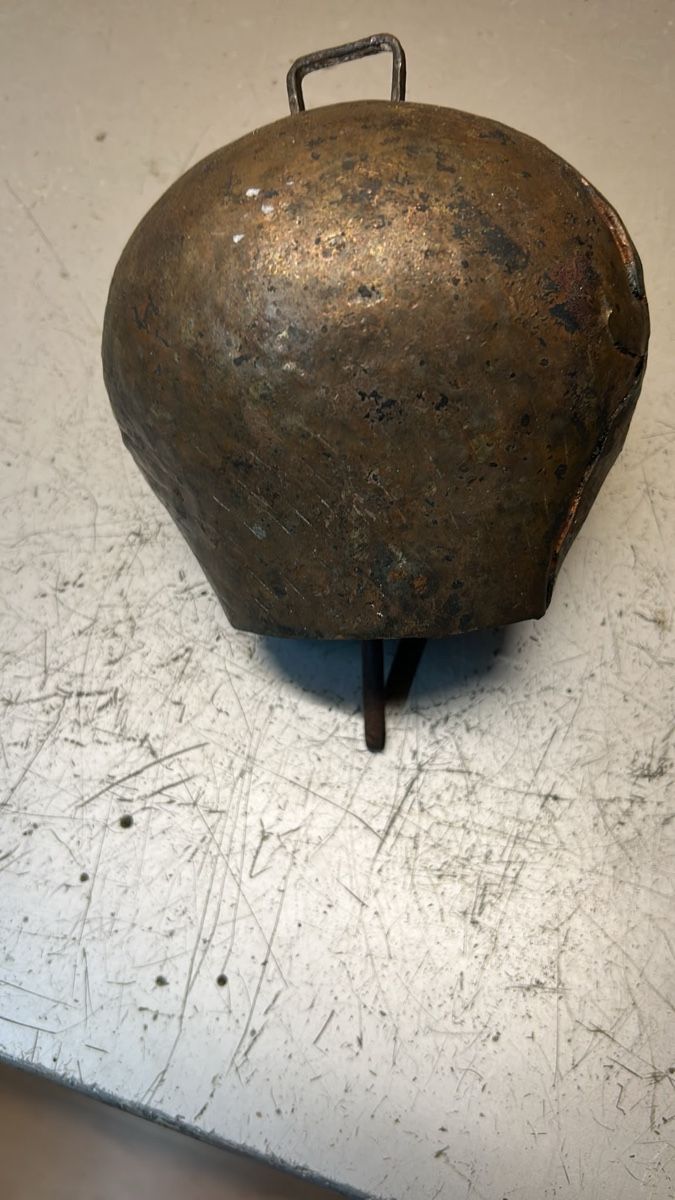 Campanacci mucche: Kleine Glocke alt – Usato da Langnau i. E. venduto da dom_vq57 2