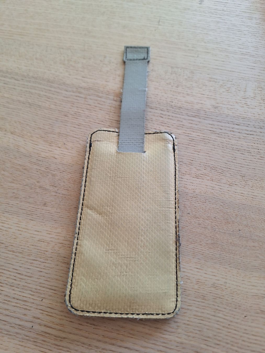 Freitag Altro in  Abbigliamento & Accessori: Freitag Handytasche / Brillenetui, Gelb – Usato da Schaffhausen venduto da RicardoSchaffhausen 1