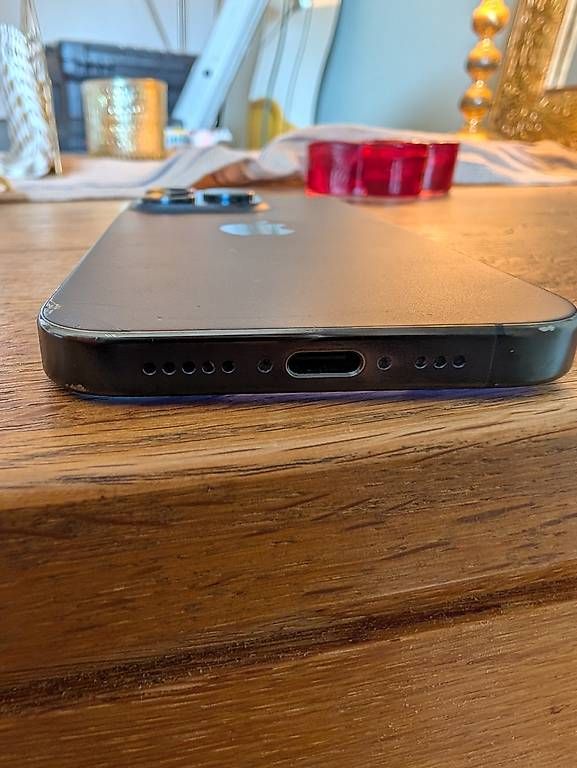Apple Portables: iPhone 15 Pro 128GB – D'occasion à Winterthur par up. 2