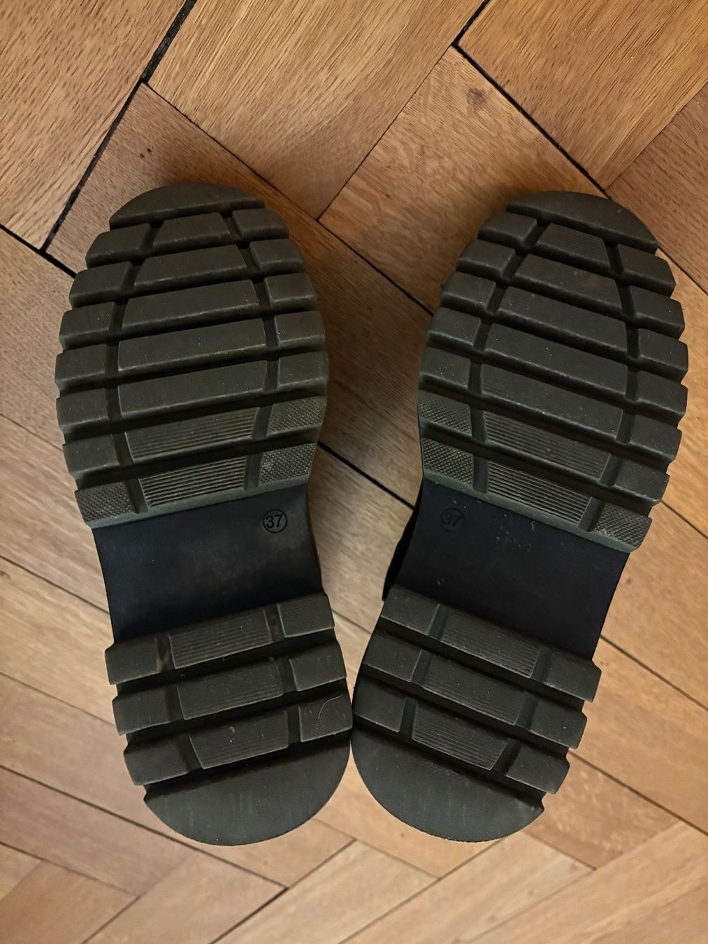 Scarpe da uomo: Schwarze Boots von CRICKIT Gr. 37 – Usato da Zürich venduto da triangular 3