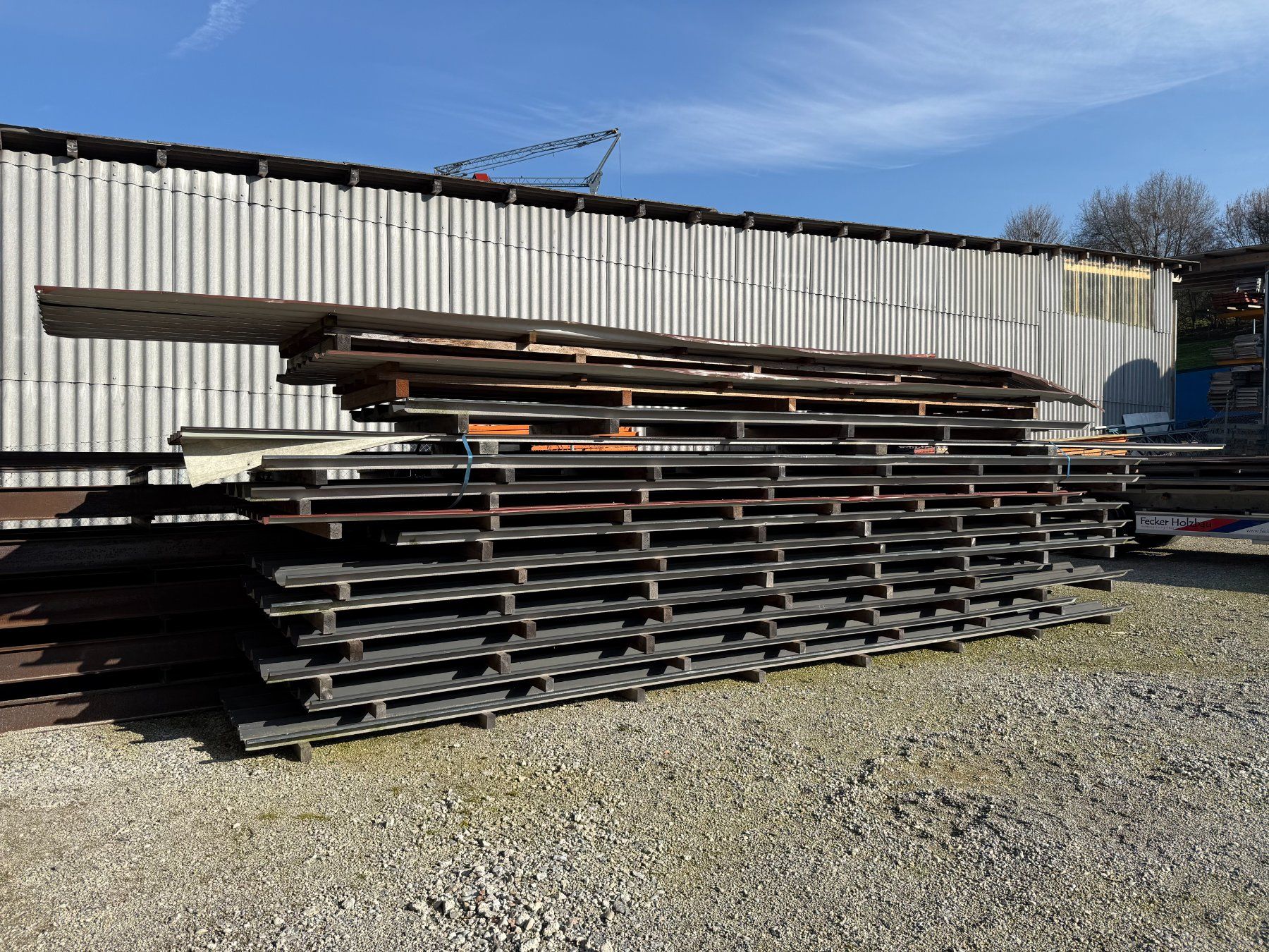 Sonstige Baumaterialien: Profilblech: Metall-Dach zum Holz abdecken – Gebraucht aus Arbon von Vollgas_78 1