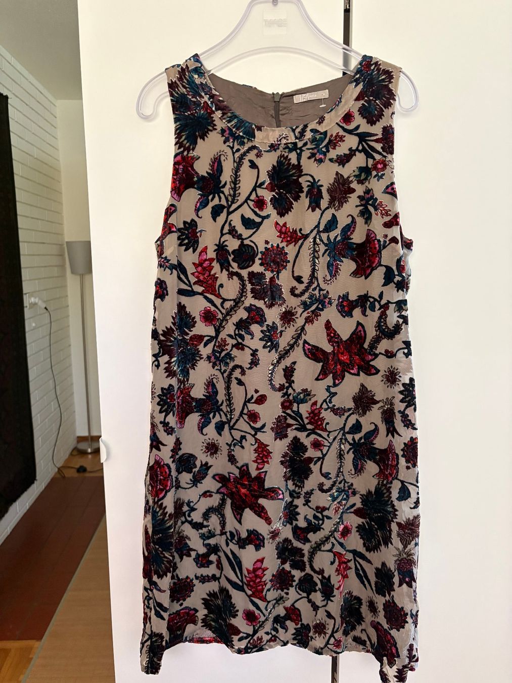 Nile Robes: Wunderbares Kleid von Nile M – D'occasion à Hombrechtikon par star8888